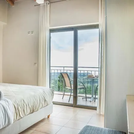 Ratzakli Sleeps 8 Pool Air Con Wifi Ρατζακλί